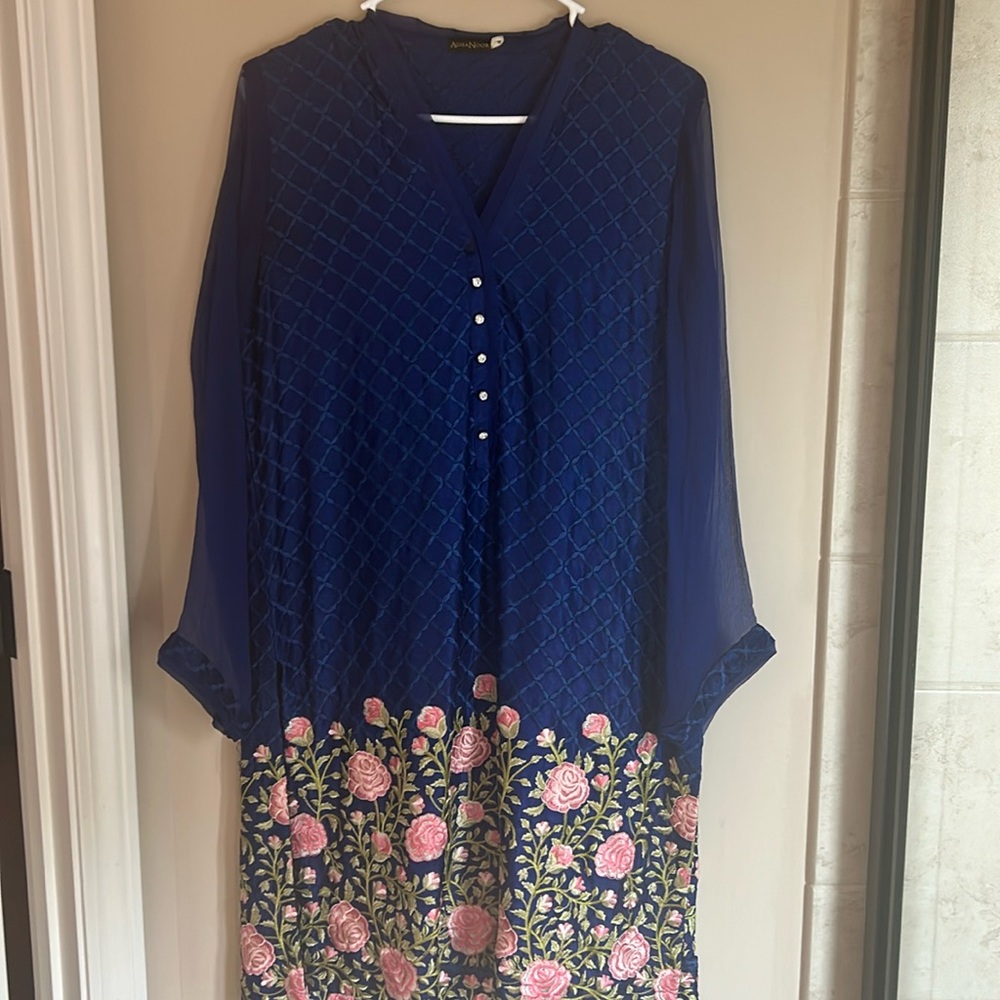 Agha noor  Blue classic kurti